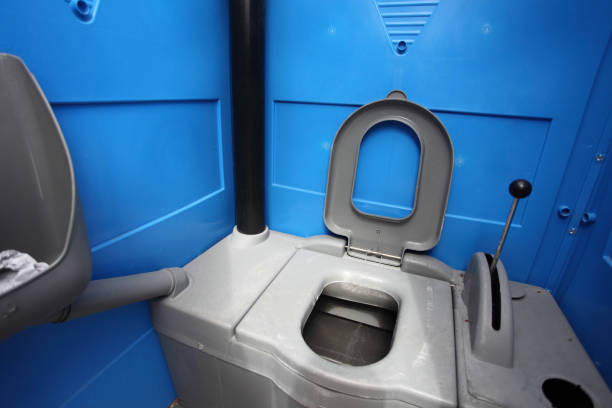 Porta potty delivery and setup in University Gardens, NY