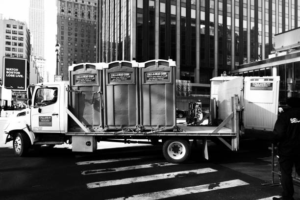 Porta potty delivery and setup in University Gardens, NY